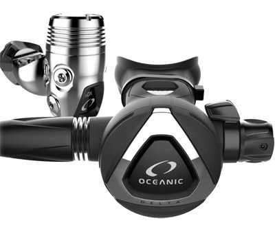 Front image of Oceanic Delta 5 Regulator in black yoke variation