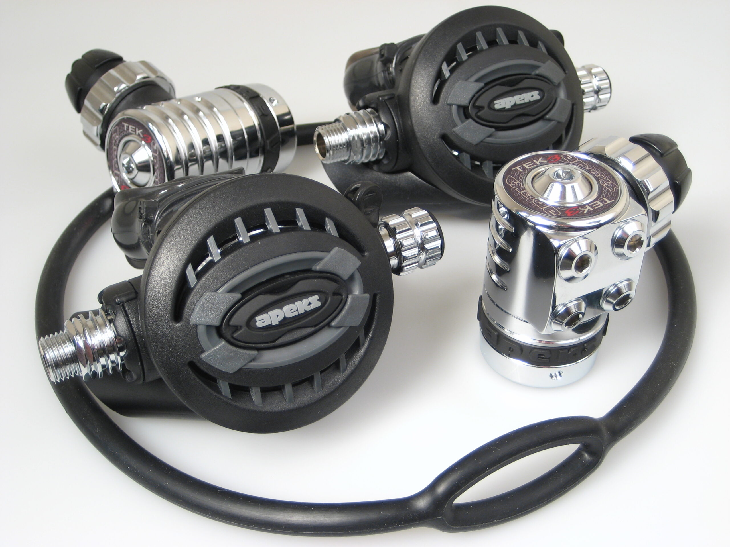 Apeks Tek3 Regulator Set - Shop the Online Store -JettyDive