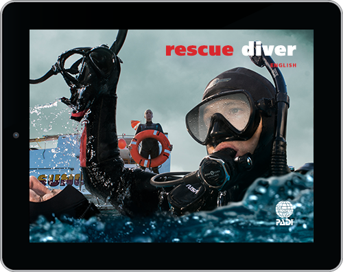 Tablet with image of E-learning from PADI Rescue Diver Course