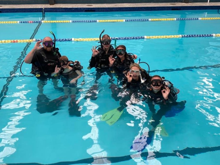 Students in Aquatic Centre Pool for Open Water Scuba Diver Course with Instructor Lindsay